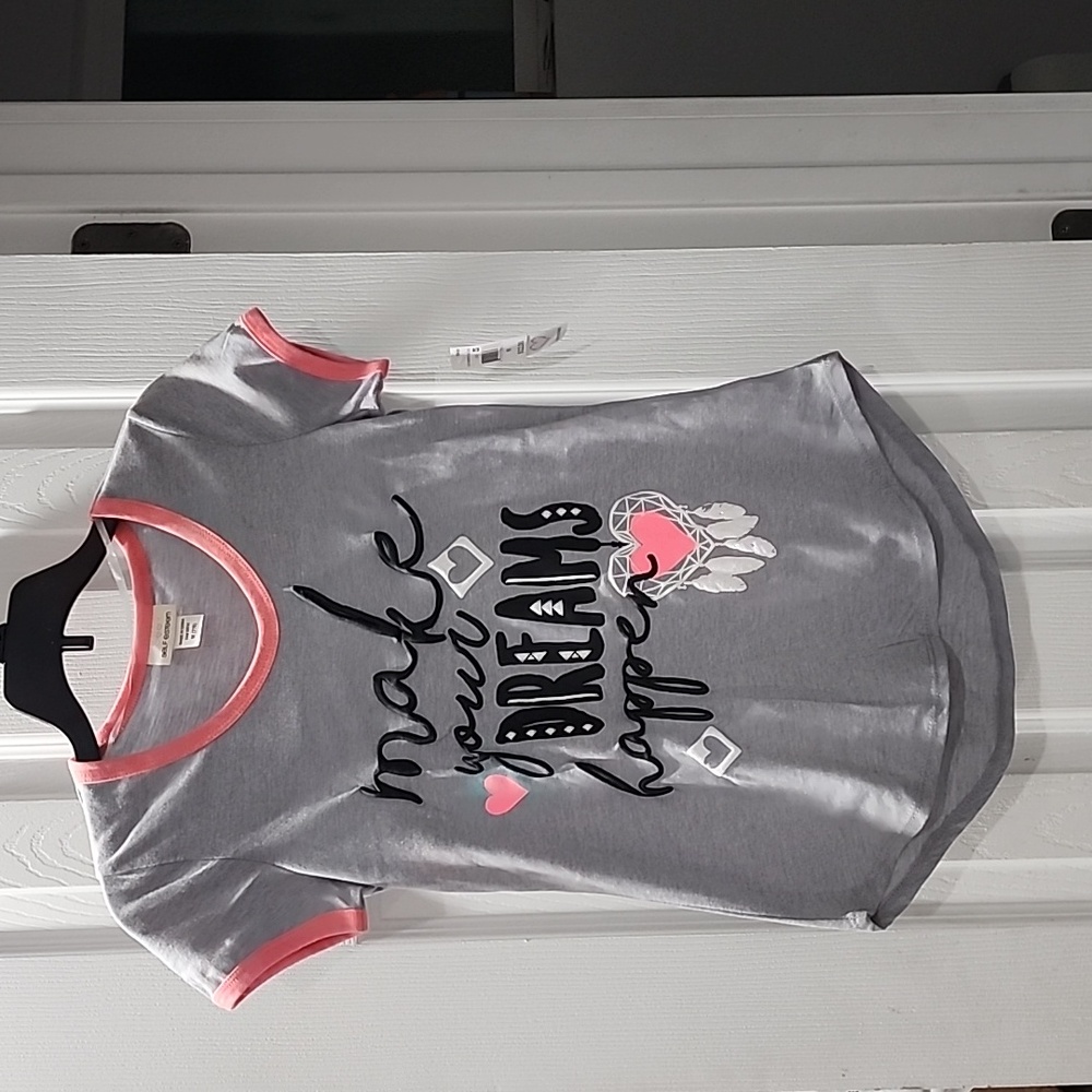 NWT girls gray graphic shirt size 7/8 M
